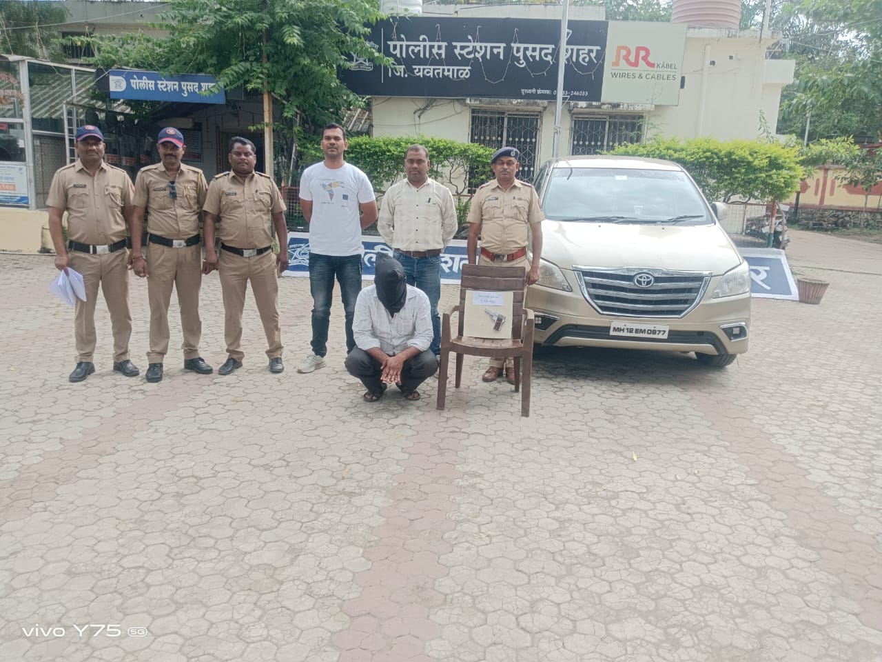 पुसद शहर डी. बी. पथकाची प्रशंसनीय कामगीरी घातक अग्णी शस्त्र देशी कट्टा (पिस्टल) बाळगणारा ईसमास केले जेरबंद