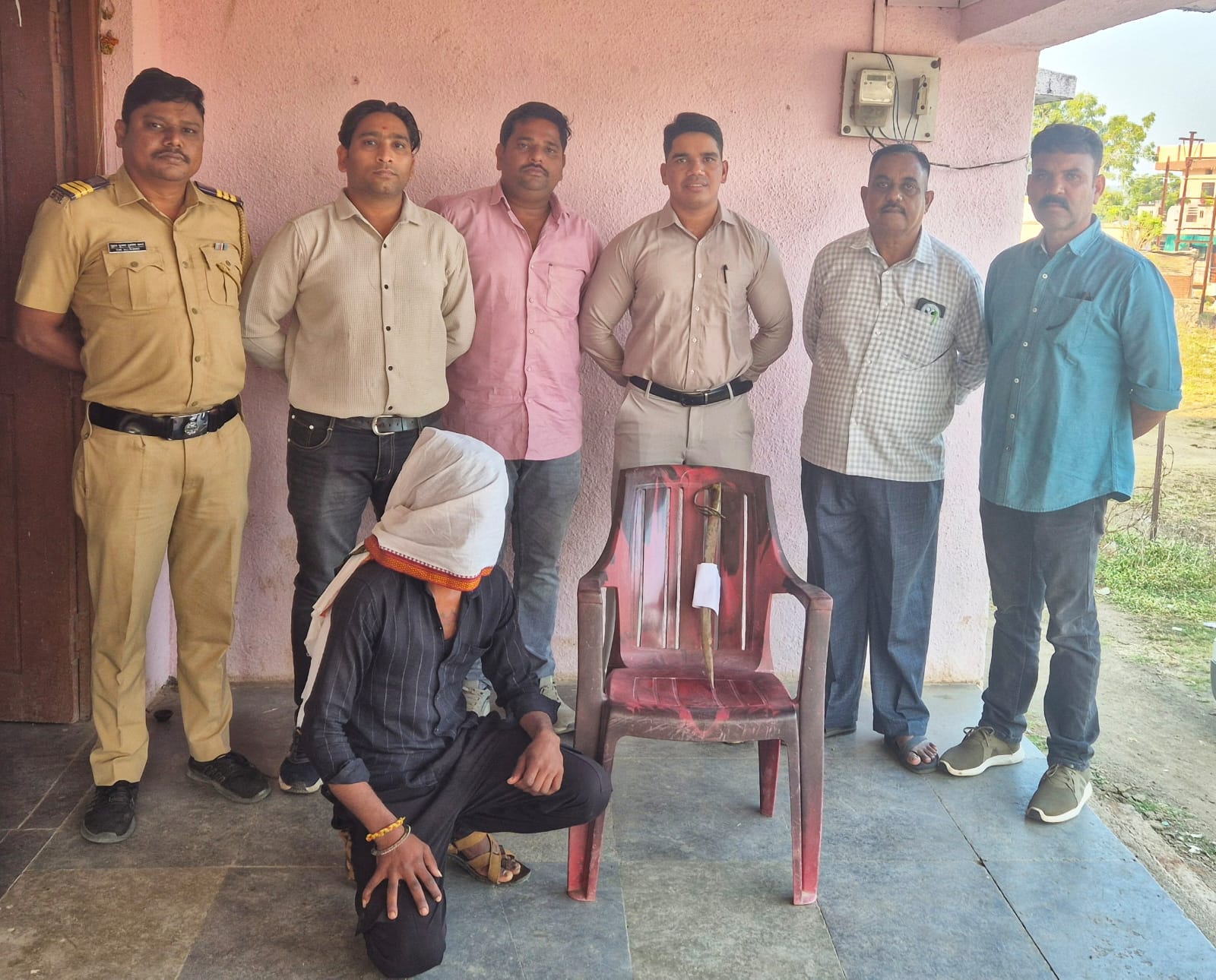 पोलीस स्टेशन महागांव हाणीत मौजे चिंचोली फाटा येथे तलवार बाळगून असणा-या इसमावर गुन्हादाखलस्थानिक गुन्हे शाखा यवतमाळ यांची कारवाई